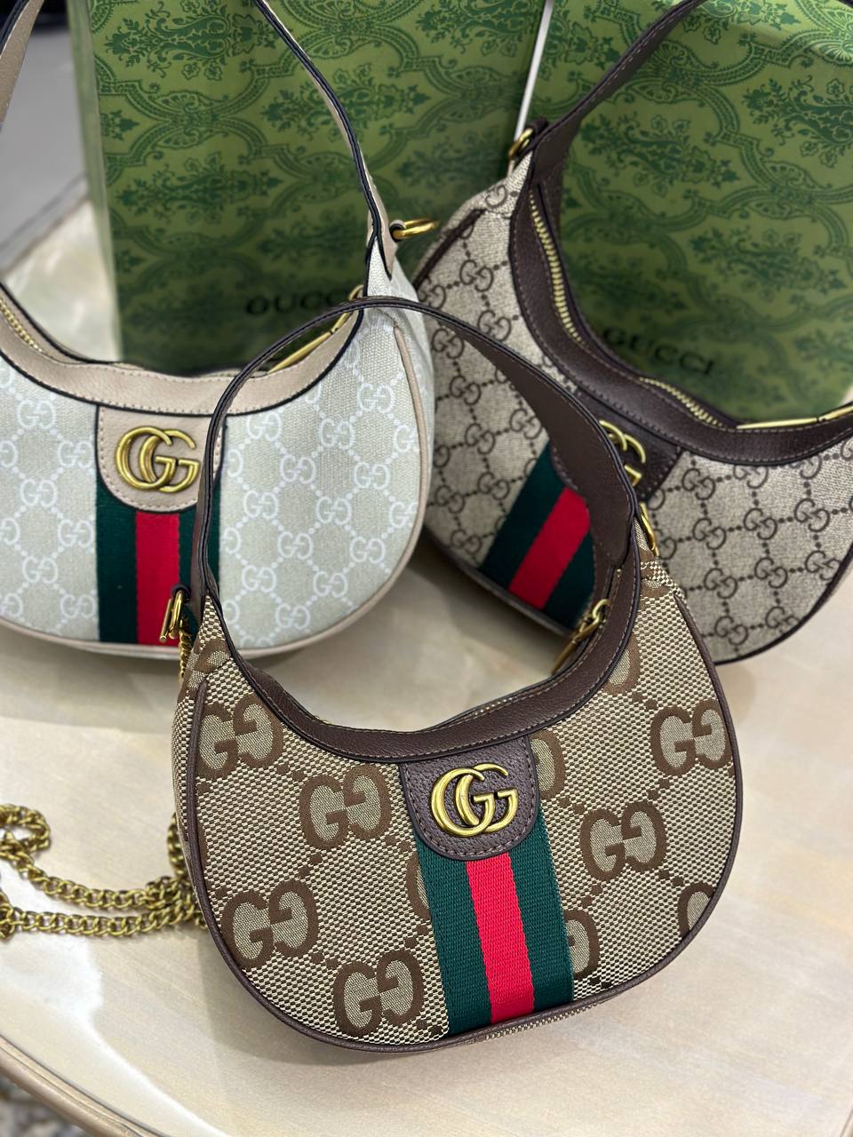 کیف زنانه گوچی نیو کالکشن Gucci سایز 21×13 همراه جعبه، شناسنامه و چرم صنعتی درجه یک